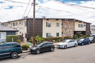 Crestwood Apartments in Torrance, CA - Foto de edificio - Building Photo