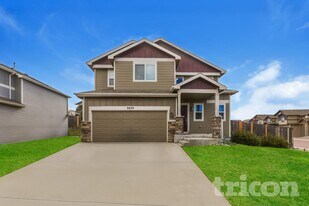 9899 Silver Stirrup Dr in Colorado Springs, CO - Building Photo