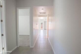 5017 Sand Strm Rd in Las Cruces, NM - Foto de edificio - Building Photo