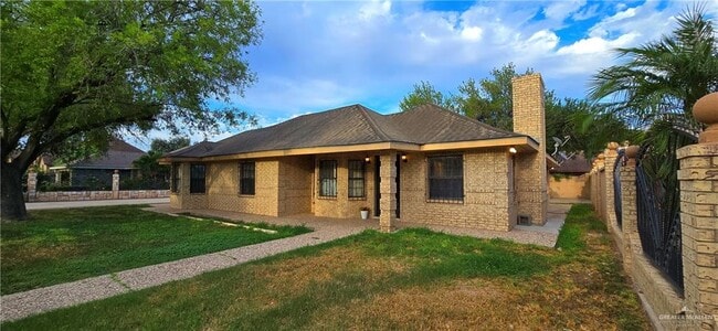 8 Chihuahua St