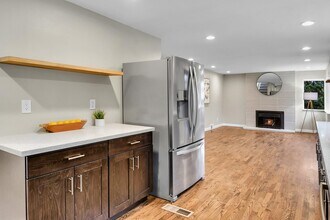 104 NW 137th St in Seattle, WA - Building Photo - Building Photo