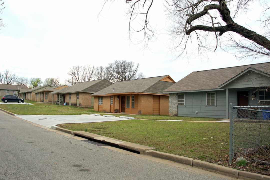 South Haven Manor in Tulsa, OK - Building Photo