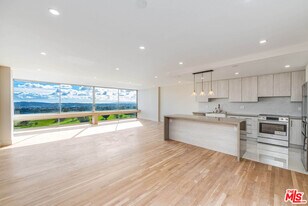 2222 Ave of the Stars in Los Angeles, CA - Building Photo