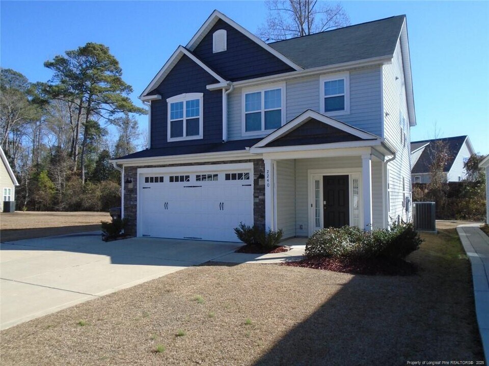 2240 Mannington Dr in Fayetteville, NC - Building Photo