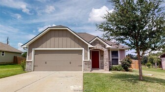 803 Meadow Brook Dr in Caldwell, TX - Building Photo