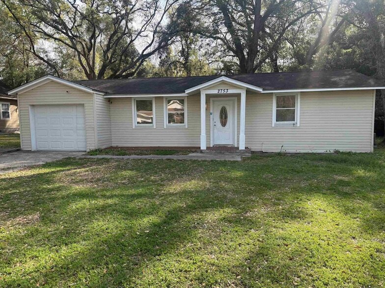2753 Kennedy Dr in Tallahassee, FL - Building Photo