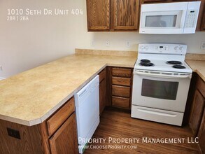 1010 Seth Dr-Unit -404 in Staunton, VA - Foto de edificio - Building Photo