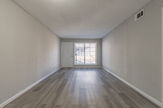 Grainge Hill Apartments in Memphis, TN - Foto de edificio - Interior Photo