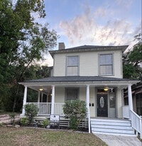 114 NE Tuscawilla Ave in Ocala, FL - Building Photo