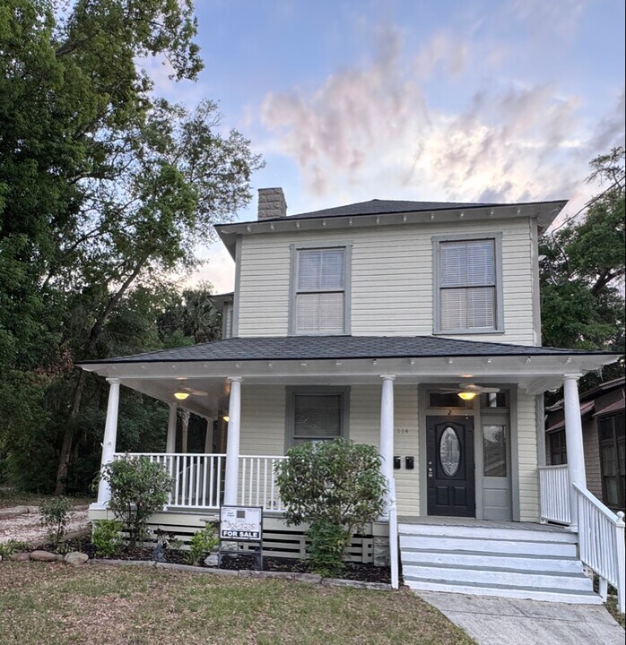 114 NE Tuscawilla Ave in Ocala, FL - Foto de edificio