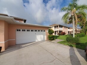 20004 Lake Vista Cir in Lehigh Acres, FL - Building Photo - Building Photo
