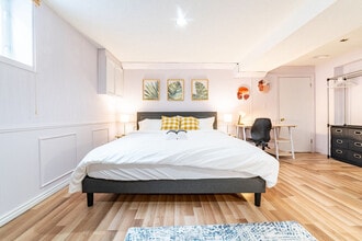 102 Northmanor Crescent in Kitchener, ON - Building Photo - Building Photo