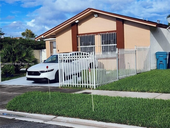 20847 SW 118th Ct in Miami, FL - Building Photo - Building Photo
