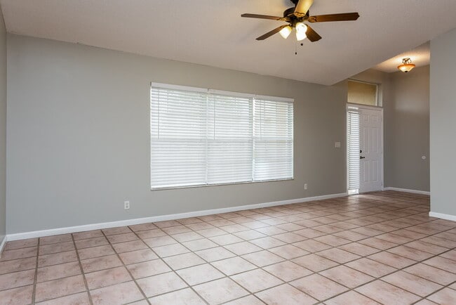 244 Ponce De Leon St in Royal Palm Beach, FL - Building Photo - Building Photo