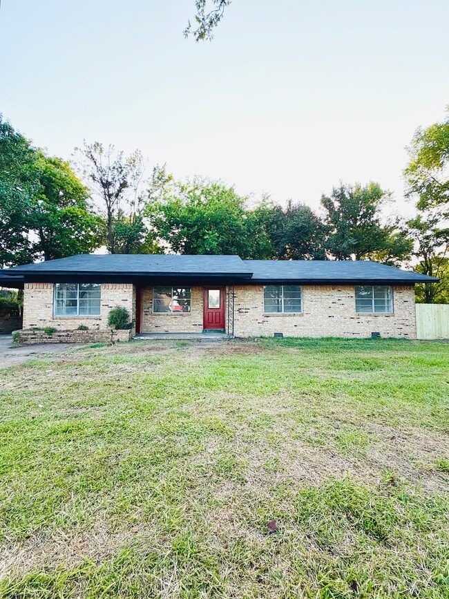 property at 923 California St