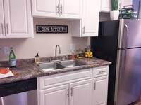 Building Photo - The Commons Apartments in Modesto, California