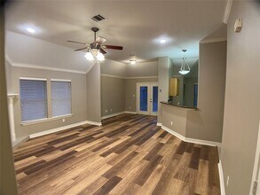 13510 Wintercrest Dr in Montgomery, TX - Building Photo - Building Photo