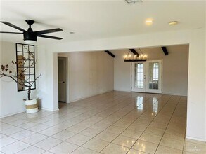 9 Larkspur Ave in McAllen, TX - Building Photo - Building Photo