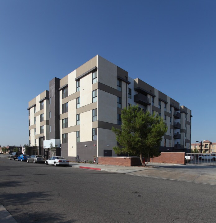 Arbor on Date in Lancaster, CA - Foto de edificio