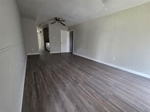 12738 Shannon Hills Dr in Houston, TX - Foto de edificio - Building Photo