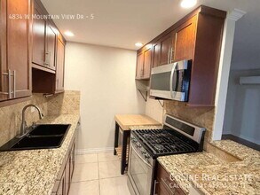 4834 W Mountain View Dr in San Diego, CA - Building Photo - Building Photo