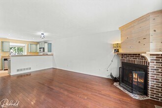 1253 S Flower Cir in Lakewood, CO - Building Photo - Building Photo