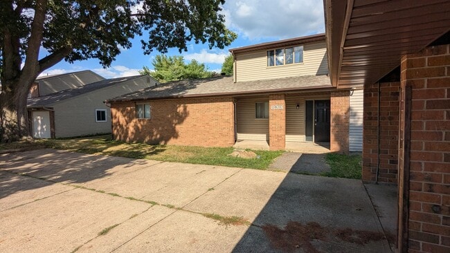 property at 833 Kerns Dr NE
