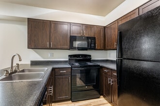 Albion Court Apartments in Denver, CO - Building Photo - Building Photo