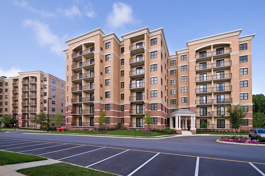 The Towers at Greenville in Wilmington, DE - Building Photo