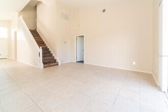 535 Tree Shore Dr in Orlando, FL - Building Photo - Building Photo