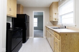 6914 N Keystone Ave in Indianapolis, IN - Building Photo - Building Photo