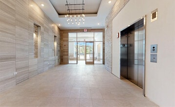 4758 N Laramie Ave in Chicago, IL - Building Photo - Building Photo