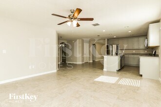 422 Earhart Dr in Davenport, FL - Building Photo - Building Photo