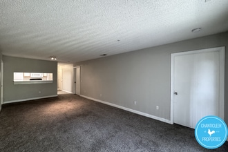 303 Smith Level Rd in Chapel Hill, NC - Building Photo - Building Photo