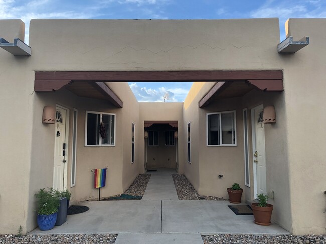 property at 1220 Senda Del Valle