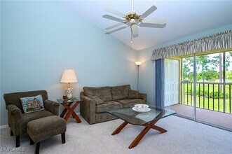 2650 Kings Lake Blvd in Naples, FL - Building Photo - Building Photo