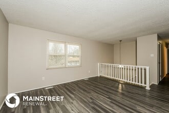 2316 Kingsford Dr in Florissant, MO - Foto de edificio - Building Photo