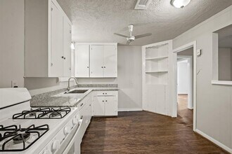 5511 Shamrock St in Houston, TX - Building Photo - Building Photo