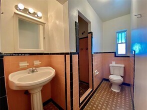 420 NE 82nd St-Unit -3A in Miami, FL - Building Photo - Building Photo