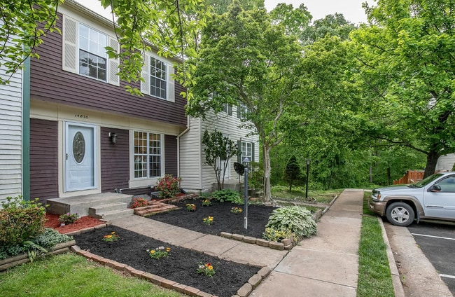 14836 Hancock Ct in Centreville, VA - Building Photo - Building Photo