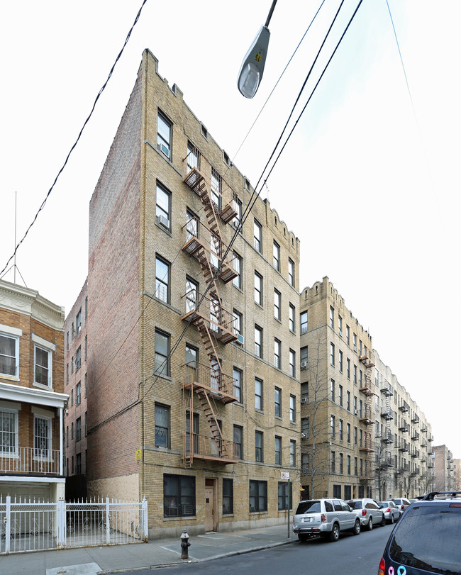 3335 Decatur Ave in Bronx, NY - Building Photo - Building Photo