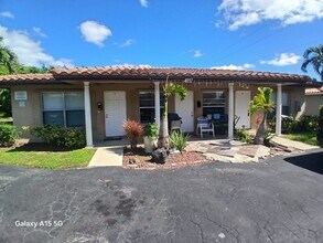 4117 Riverside Dr, Unit 3 in Coral Springs, FL - Building Photo - Building Photo