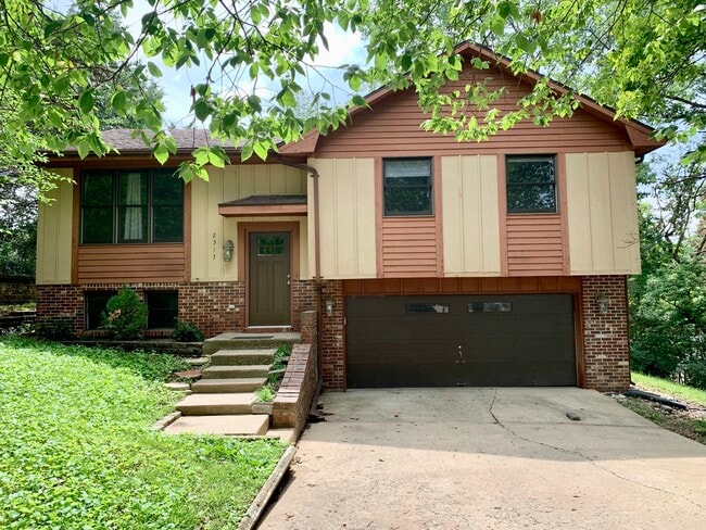 2317 Independence Ct