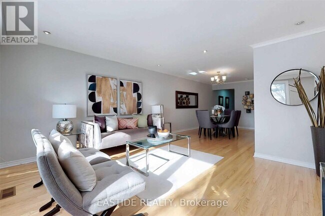 131 Roywood Dr in Toronto, ON - Building Photo - Building Photo