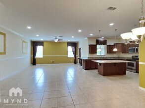 20321 Starfinder Way in Tampa, FL - Foto de edificio - Building Photo