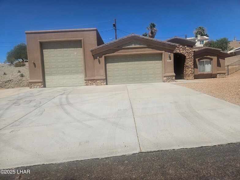 2775 Papeete Dr in Lake Havasu City, AZ - Building Photo