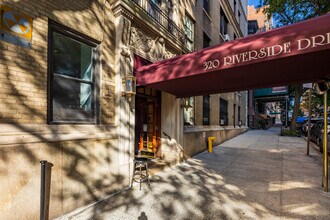320 Riverside Dr in New York, NY - Building Photo - Building Photo