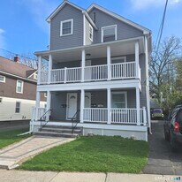 97 Gridley St in Bristol, CT - Building Photo