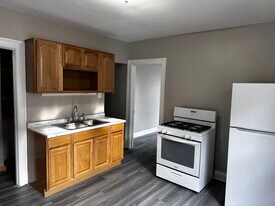 19 Colonial St in Hartford, CT - Building Photo