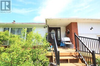 103 Dearbourne Blvd in Brampton, ON - Building Photo - Building Photo